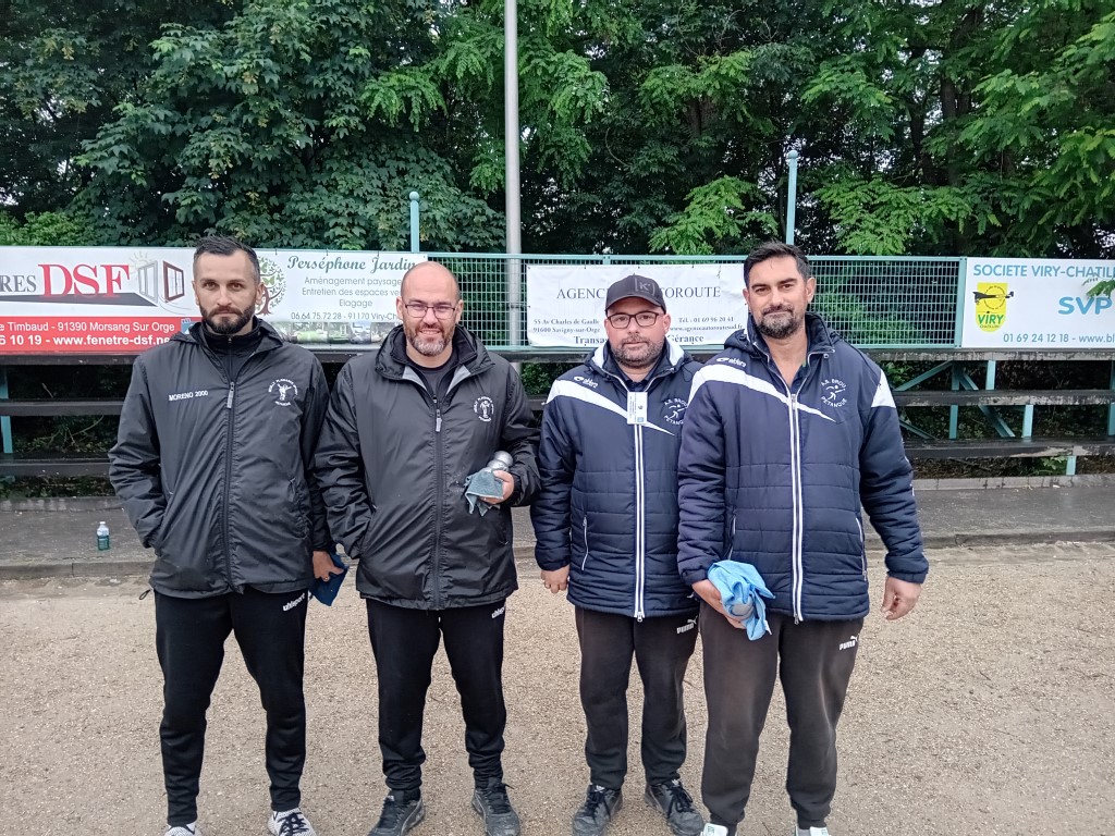 Sofiane Bendjedad / Adrien Sèba (NSP, 93) et Stéphane Lurac / Xavier Liobet (Brou,77) avant la finale