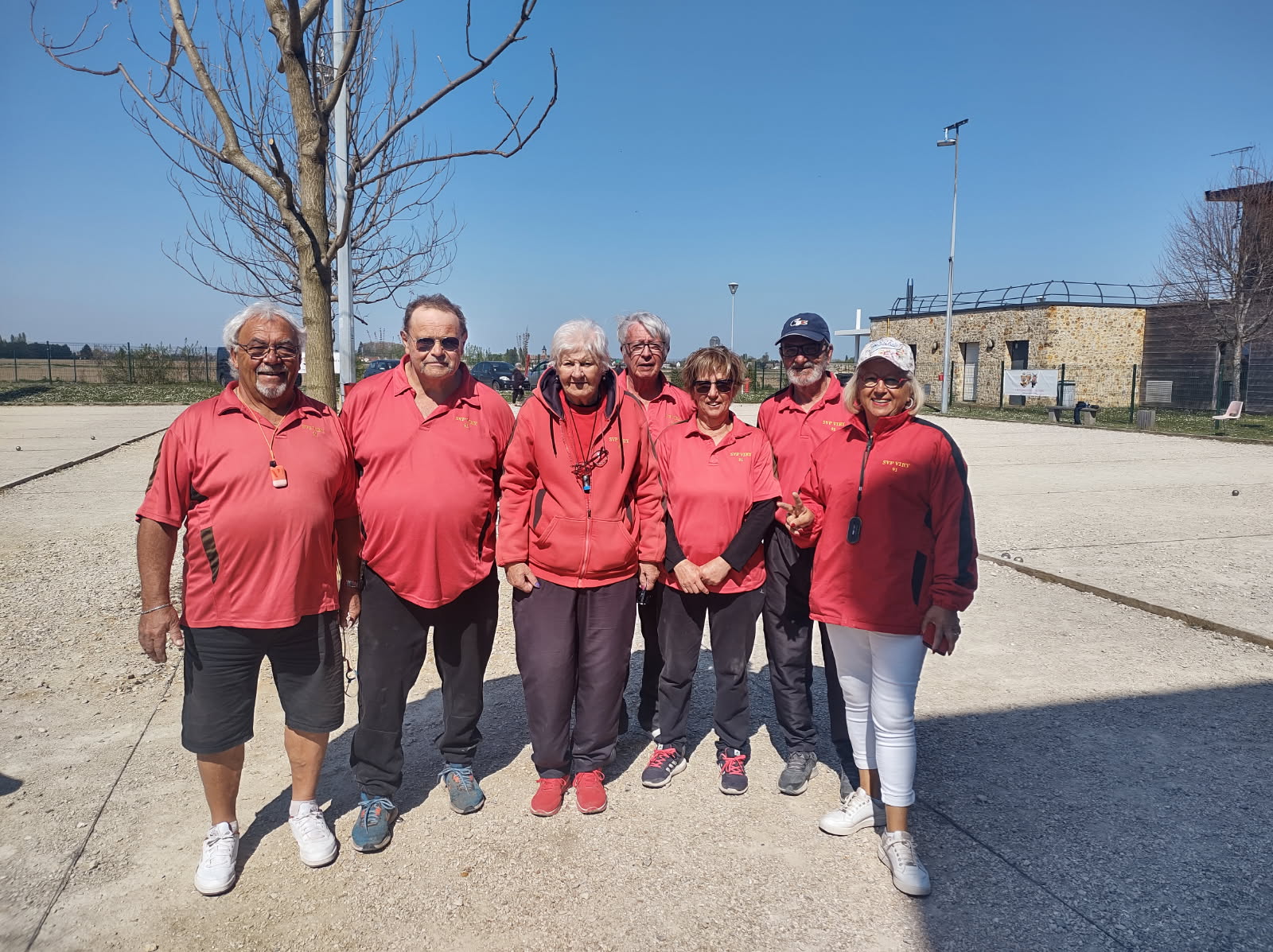 L'équipe SVCP  : Robert, Henri, Christiane (joueuse et coach), Guy, Fabienne, Christian et Linda