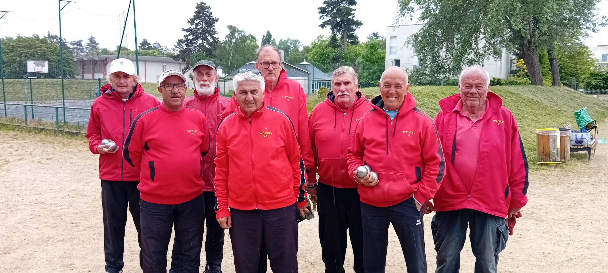L'équipe SVCP 1 : Bruno, Mourad, Michel, Éric, Didier (joueur et coach), Jean-Michel, Gilles et Michel