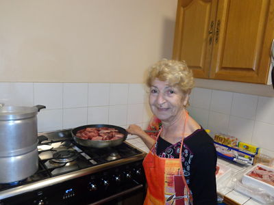 Monique à l'ouvrage Monique à l'ouvrage