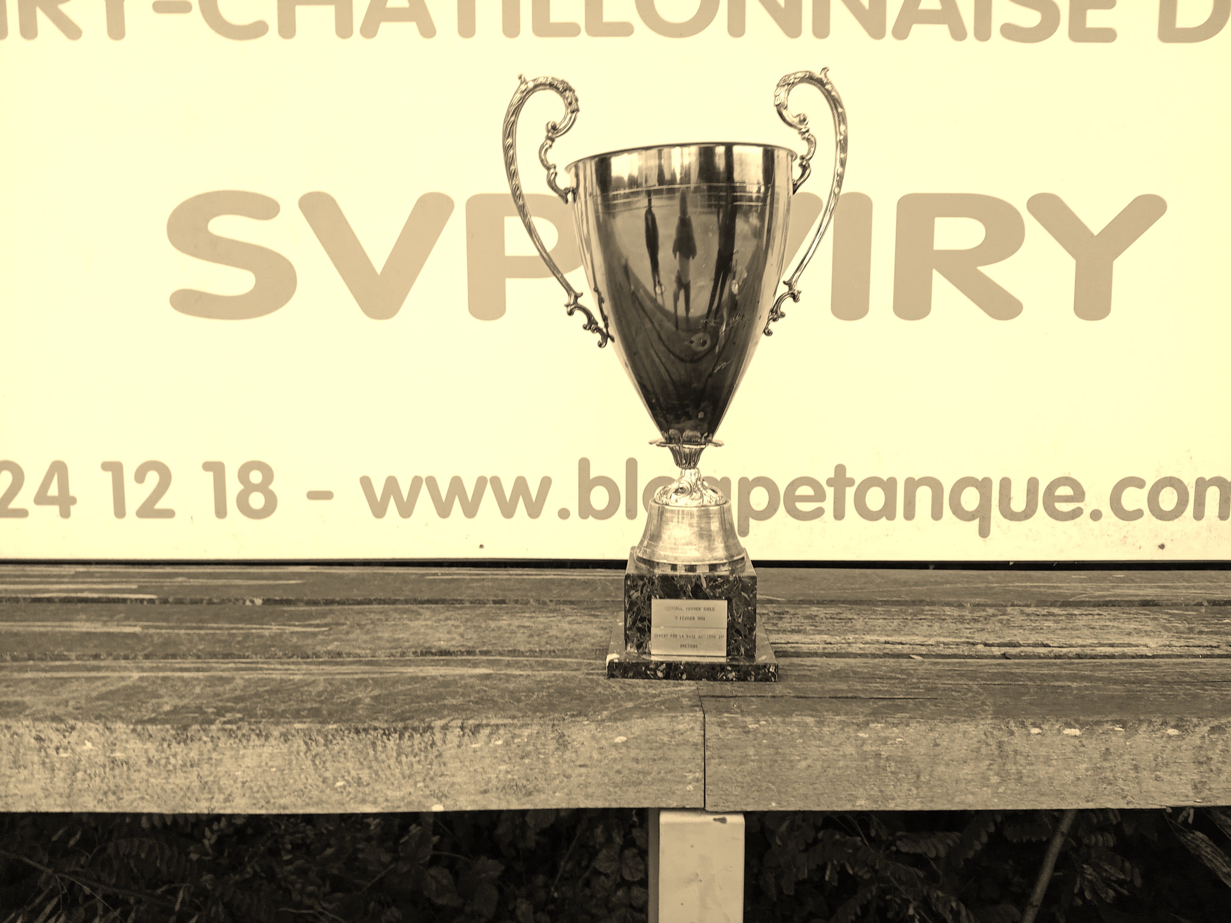 Le nom du vainqueur de l'Individuel clud est inscrit sur le Mémorial Yanick Sibilo en partie fiancé pae ses collèguyes de la Base aérienn de Brté&tigny sur Orge. Il est conservé au club Le nom du vainqueur de l'Individuel clud est inscrit sur le Mémorial Yanick Sibilo en partie fiancé pae ses collèguyes de la Base aérienn de Brté&tigny sur Orge. Il est conservé au club