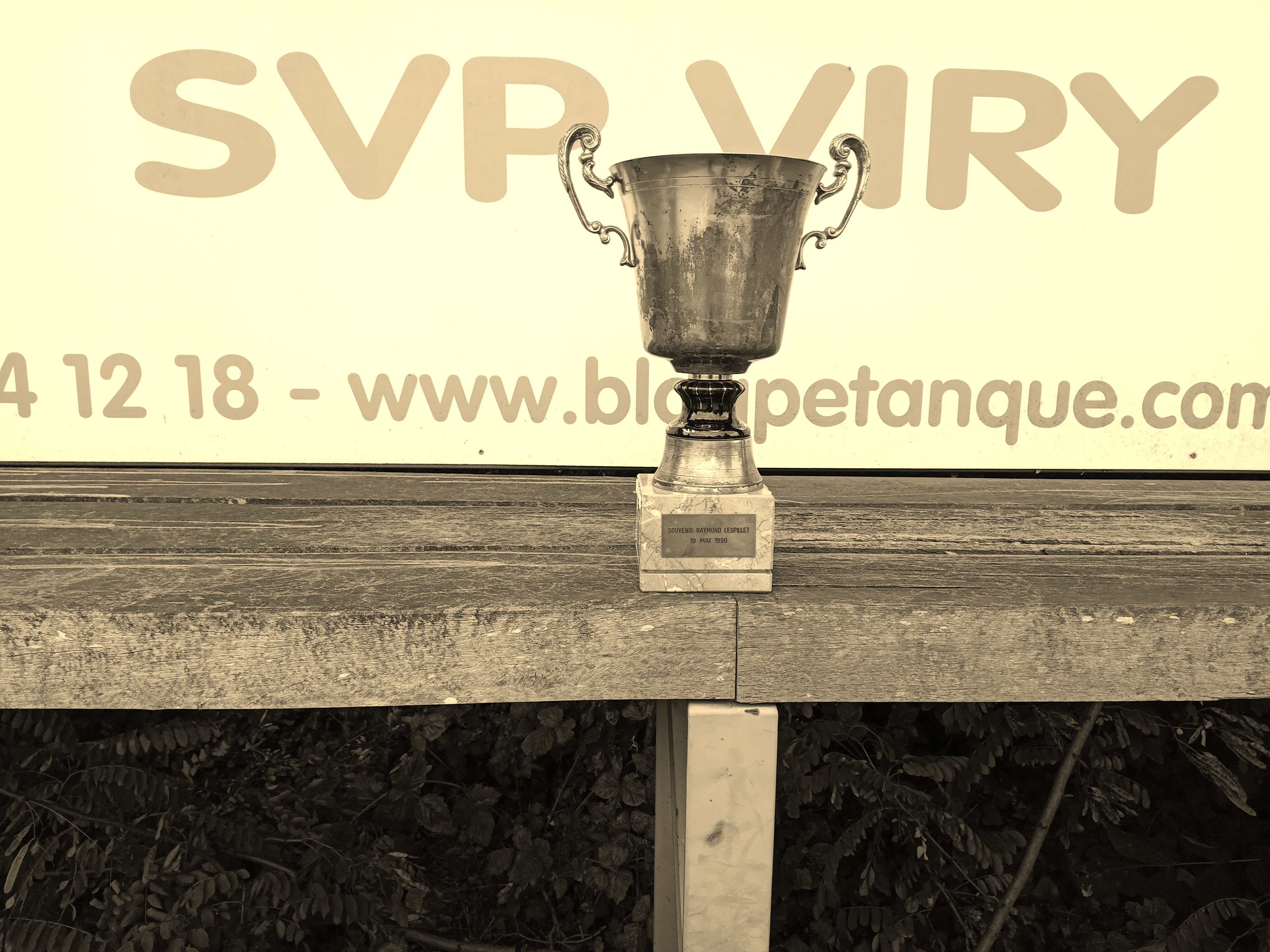 Le trophée sur lequel sont inscrit après chaque édition les noms et les prénoms des vainqueurs. Il est conservé au club Le trophée sur lequel sont inscrit après chaque édition les noms et les prénoms des vainqueurs. Il est conservé au club