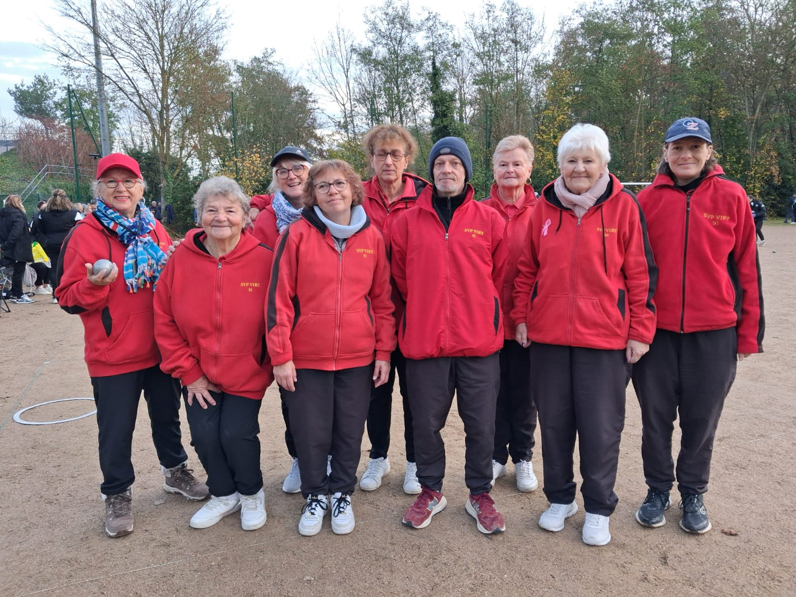 L'équipe SVCP 1 : Linda, Annick Izanic, Véronique, Isabelle, Annie, Richard (coach), Annick Vidot, Christiane et Valérie