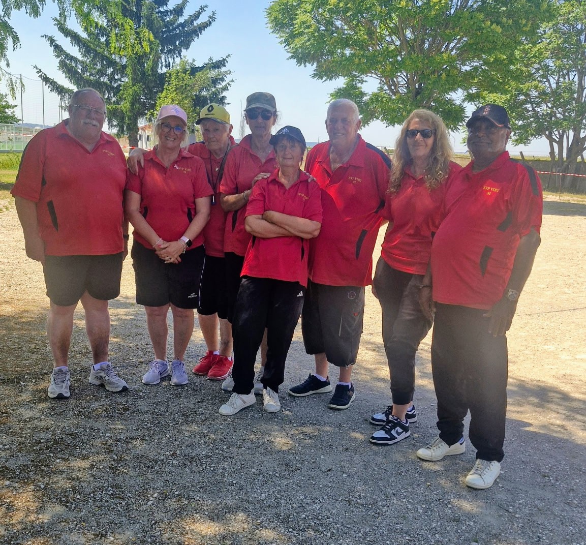 L'équipe SVCP 2 : Didier (coach), Véronique, Christiane, Annie, Corinne, Serge, Murielle et Julien