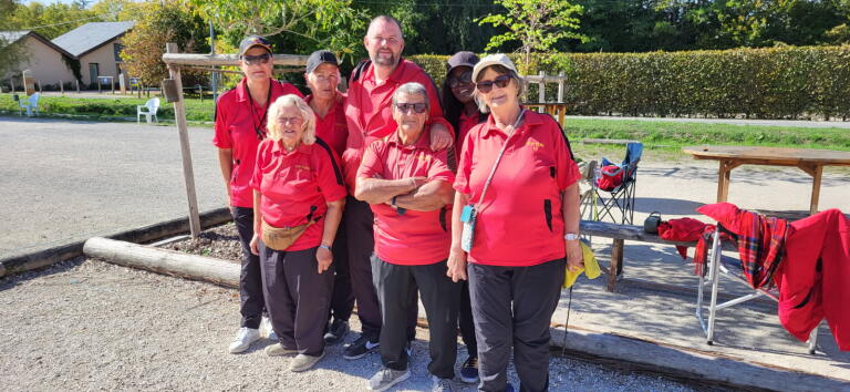 L'équipe SVCP 2 : Maryse, Martine, Marisa, Guillaume (coach), Claude, Claudine