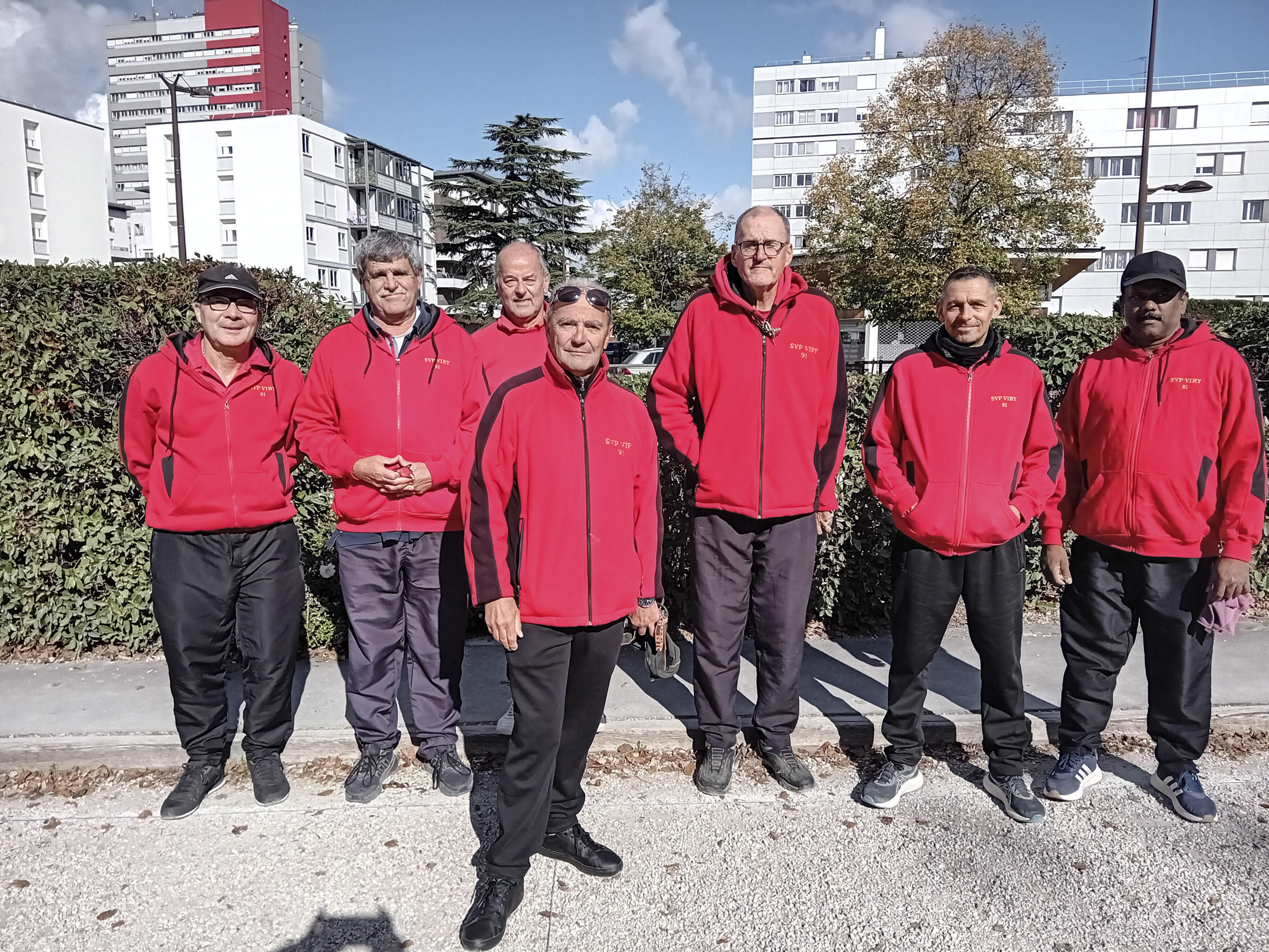 L'équipe SVCP 1 : Thierry, René (joueur et coach), Norbert, Roland, Didier, David et Savoundraradjou dit "Sander"