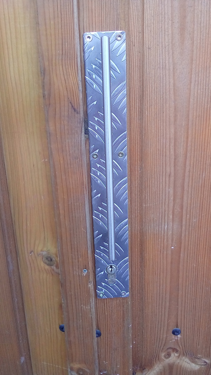 Protection abri de jardin Protection abri de jardin