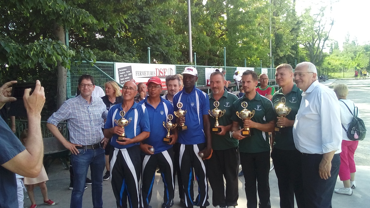 Chat Essonne Triplette Promo 2022 Chat Essonne Triplette Promo 2022