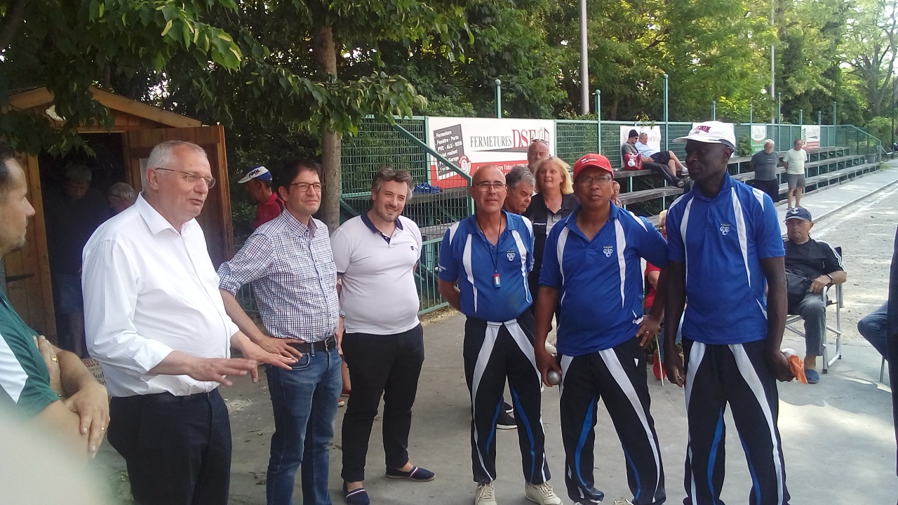 Chat Essonne Triplette Promo 2022 Chat Essonne Triplette Promo 2022