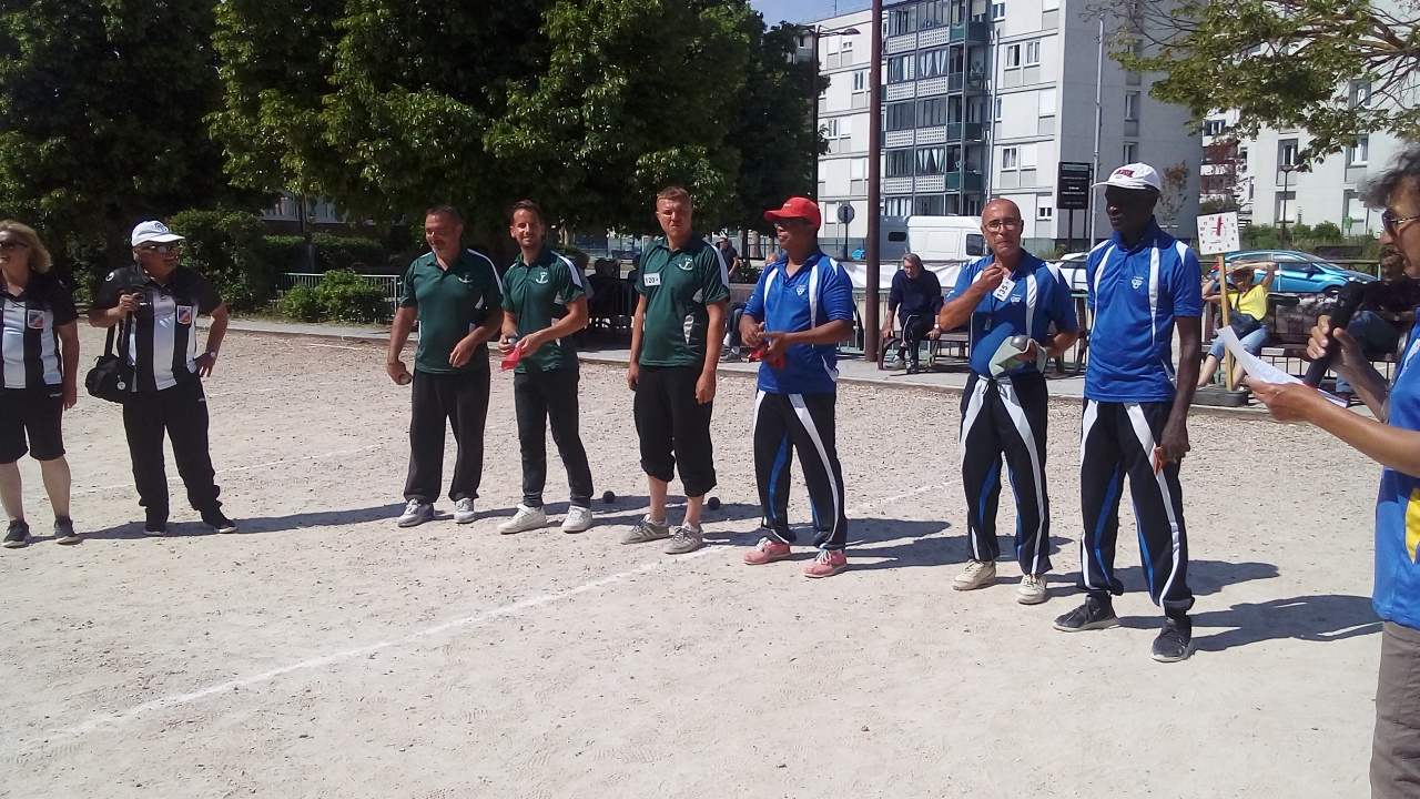 Chat Essonne Triplette Promo 2022 Chat Essonne Triplette Promo 2022