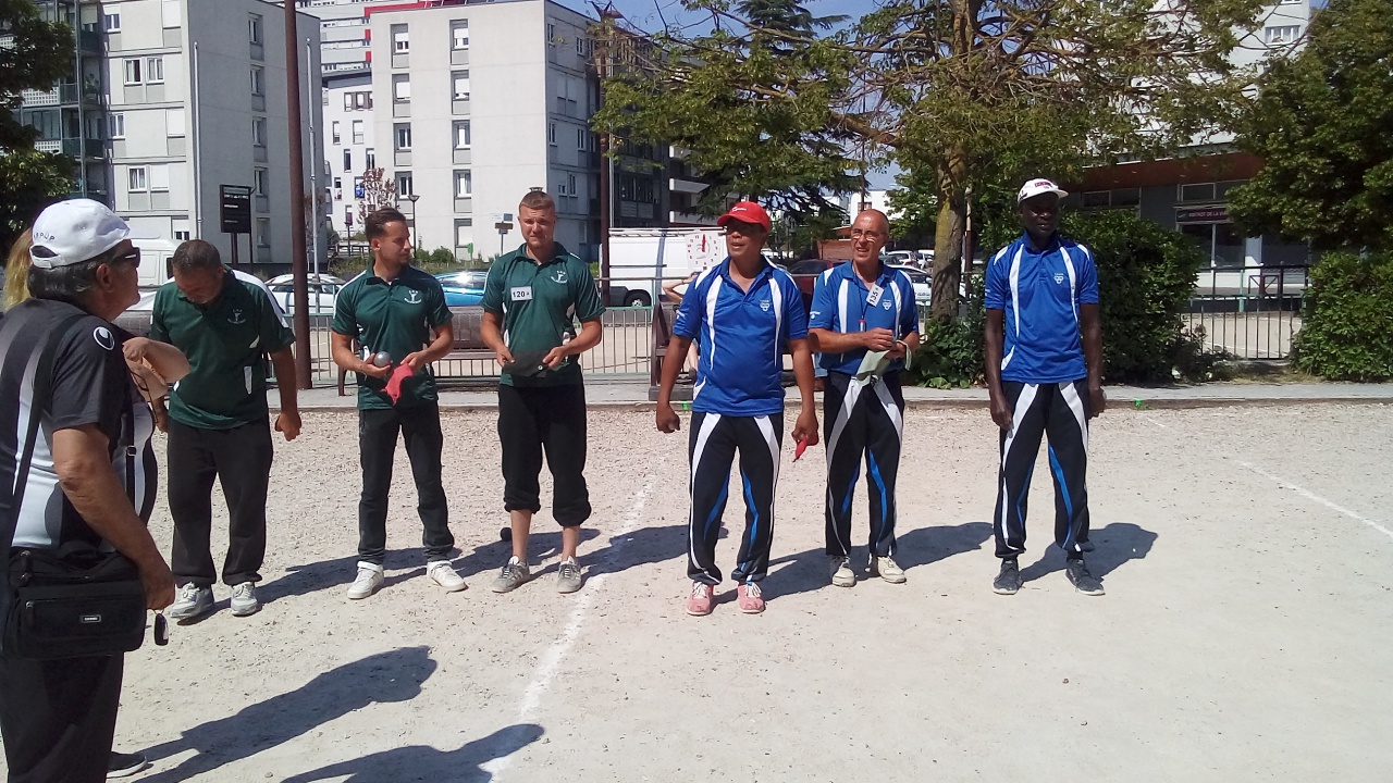 Chat Essonne Triplette Promo 2022 Chat Essonne Triplette Promo 2022