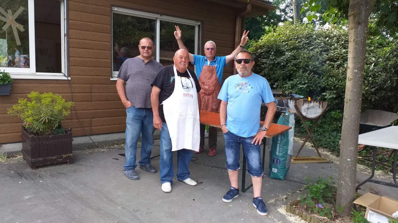 Chat Essonne Triplette Promo 2022 Chat Essonne Triplette Promo 2022