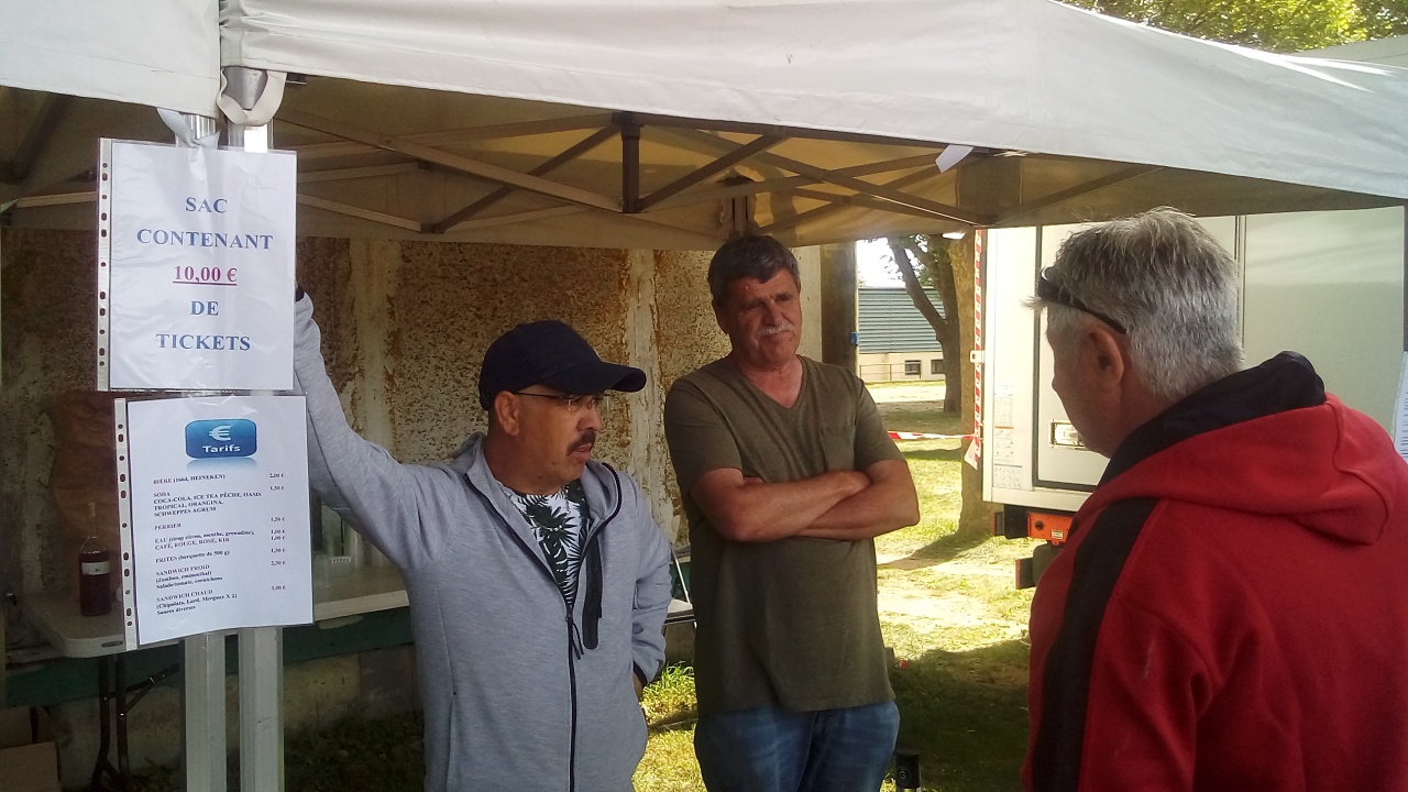 Chat Essonne Triplette Promo 2022 Chat Essonne Triplette Promo 2022