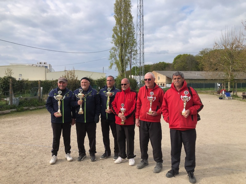 Chat Triplette Vétéran 2023 Chat Triplette Vétéran 2023