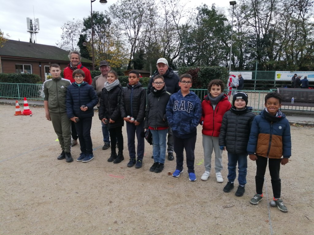 École de Pétanque 8.11.2023 École de Pétanque 8.11.2023