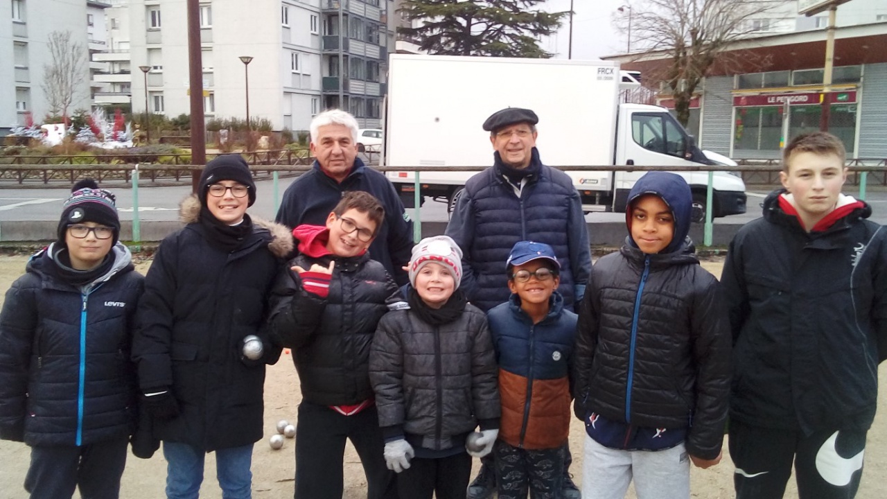 École de Pétanque 13.12.2023 École de Pétanque 13.12.2023