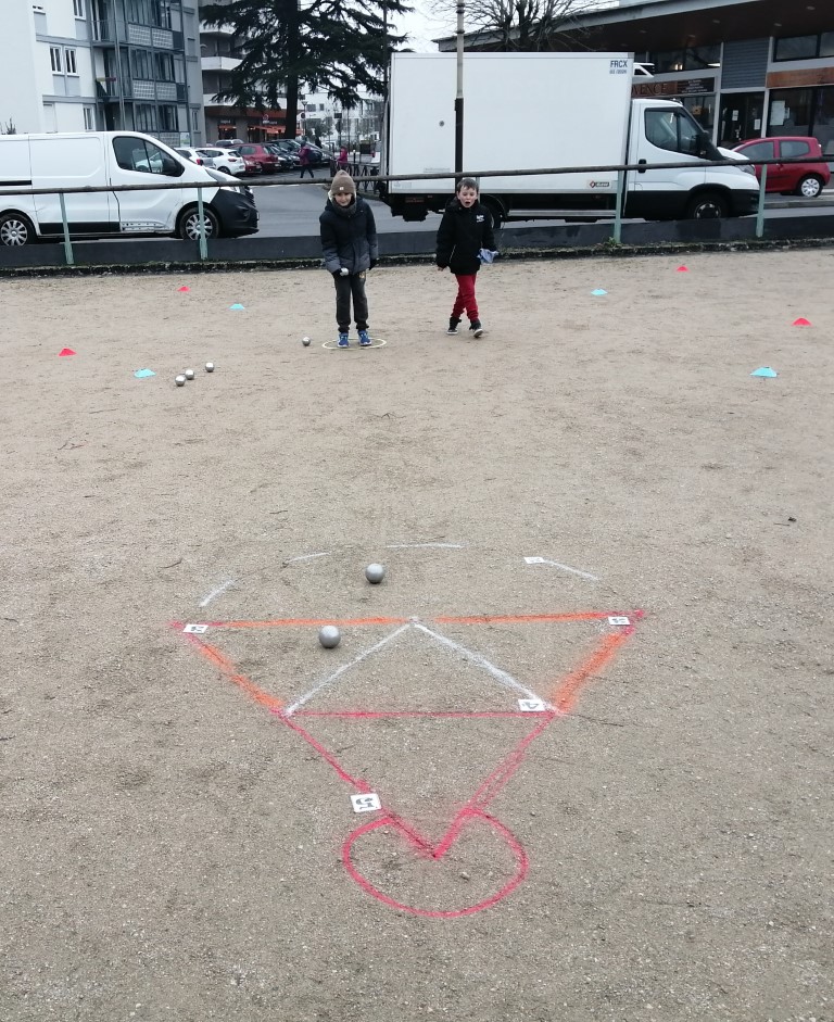 École de pétanque - 5.02.2025 École de pétanque - 5.02.2025