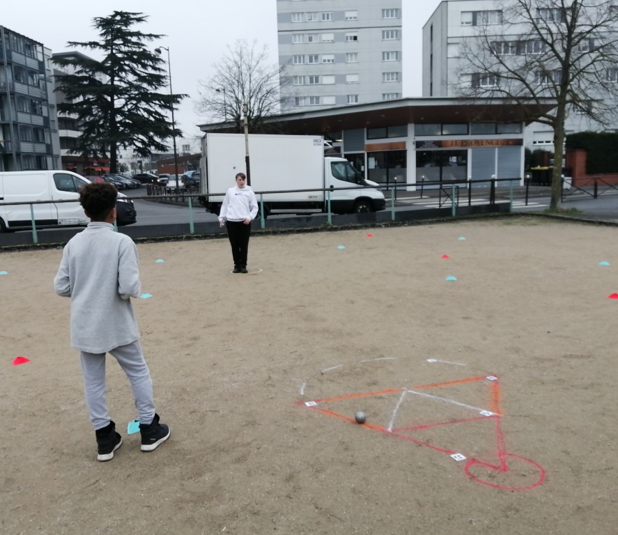 École de pétanque - 5.02.2025 École de pétanque - 5.02.2025