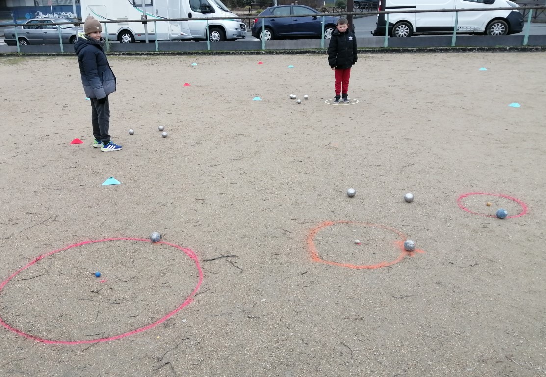 École de pétanque - 5.02.2025 École de pétanque - 5.02.2025