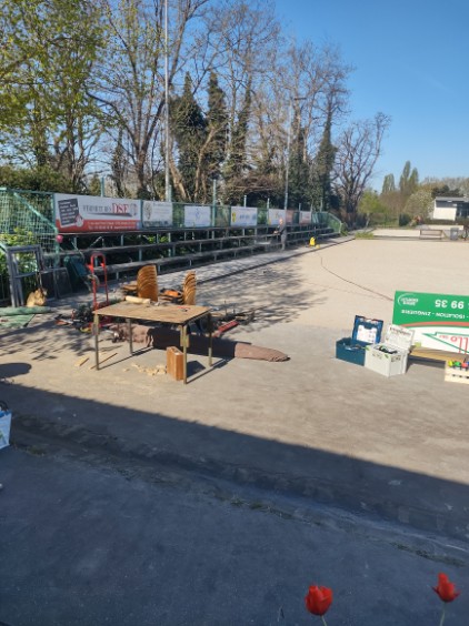 Aménagement du chalet / Nettoyage des tribunes Aménagement du chalet / Nettoyage des tribunes