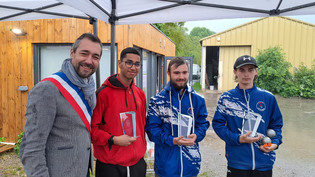 Chat Essonne Triplette Jeunes Chat Essonne Triplette Jeunes
