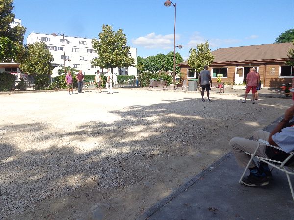 Boulodrome coté tribune Boulodrome coté tribune