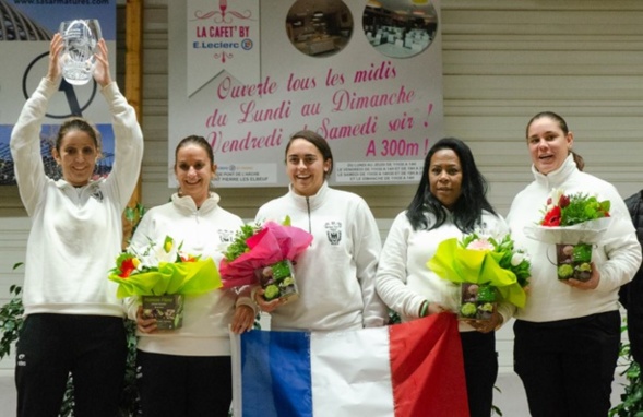 L' équipe du D.U.C. féminine championne de France des clubs 2018 (photo Jac pétanque)
