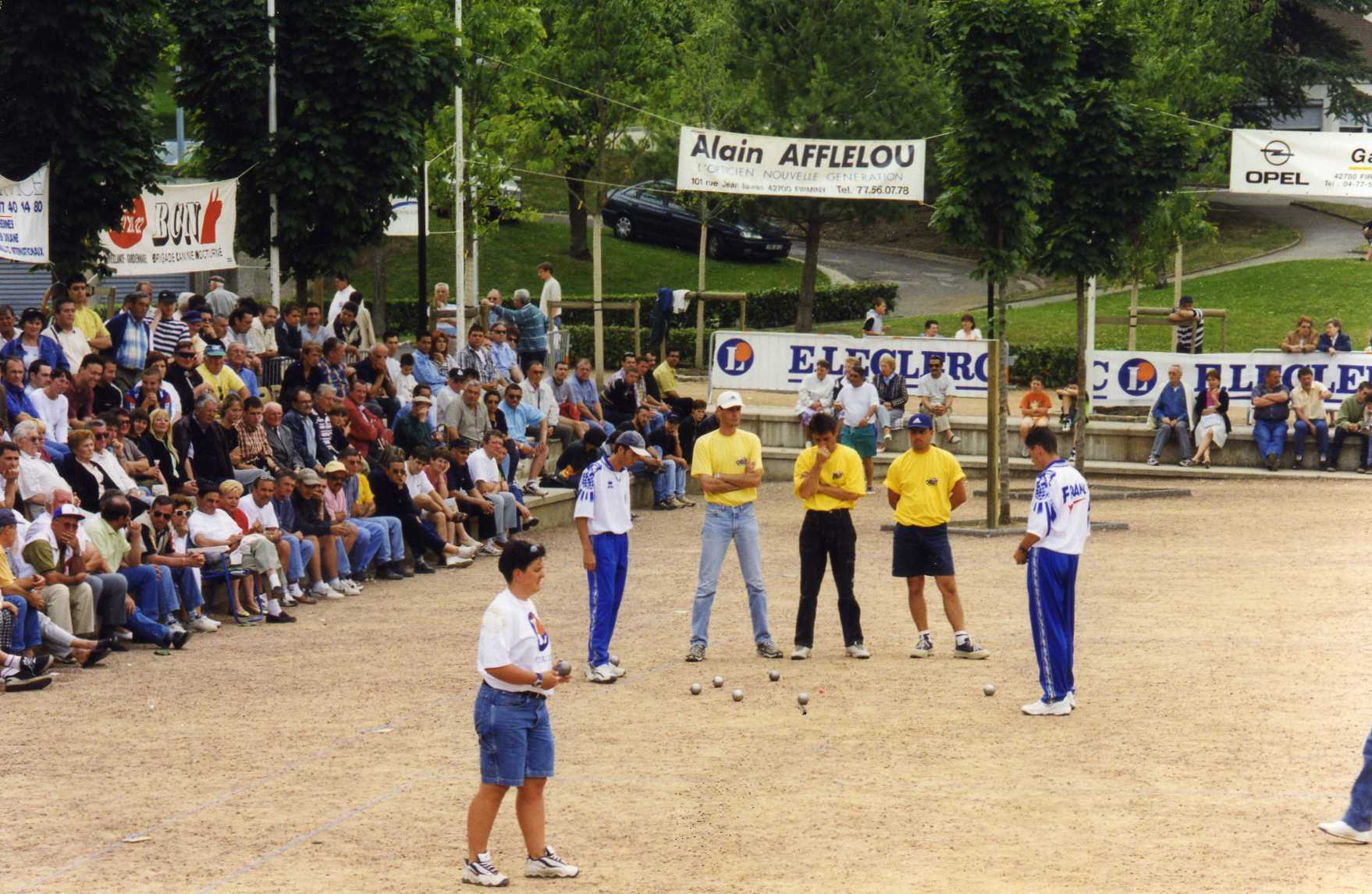 1/2 finale EUROPETANQUE de FIRMINY 1999 > RYPEN-LE DANTEC-HUREAU contre PIMENOFF-BOLLARO-BONNET