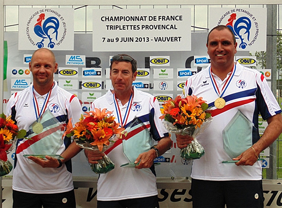 Les champions de France triplettes au Jeu Provençal 2013 > Christophe JOB, Marcel FERNANDEZ et Christophe MARTELLO Les champions de France triplettes au Jeu Provençal 2013 > Christophe JOB, Marcel FERNANDEZ et Christophe MARTELLO