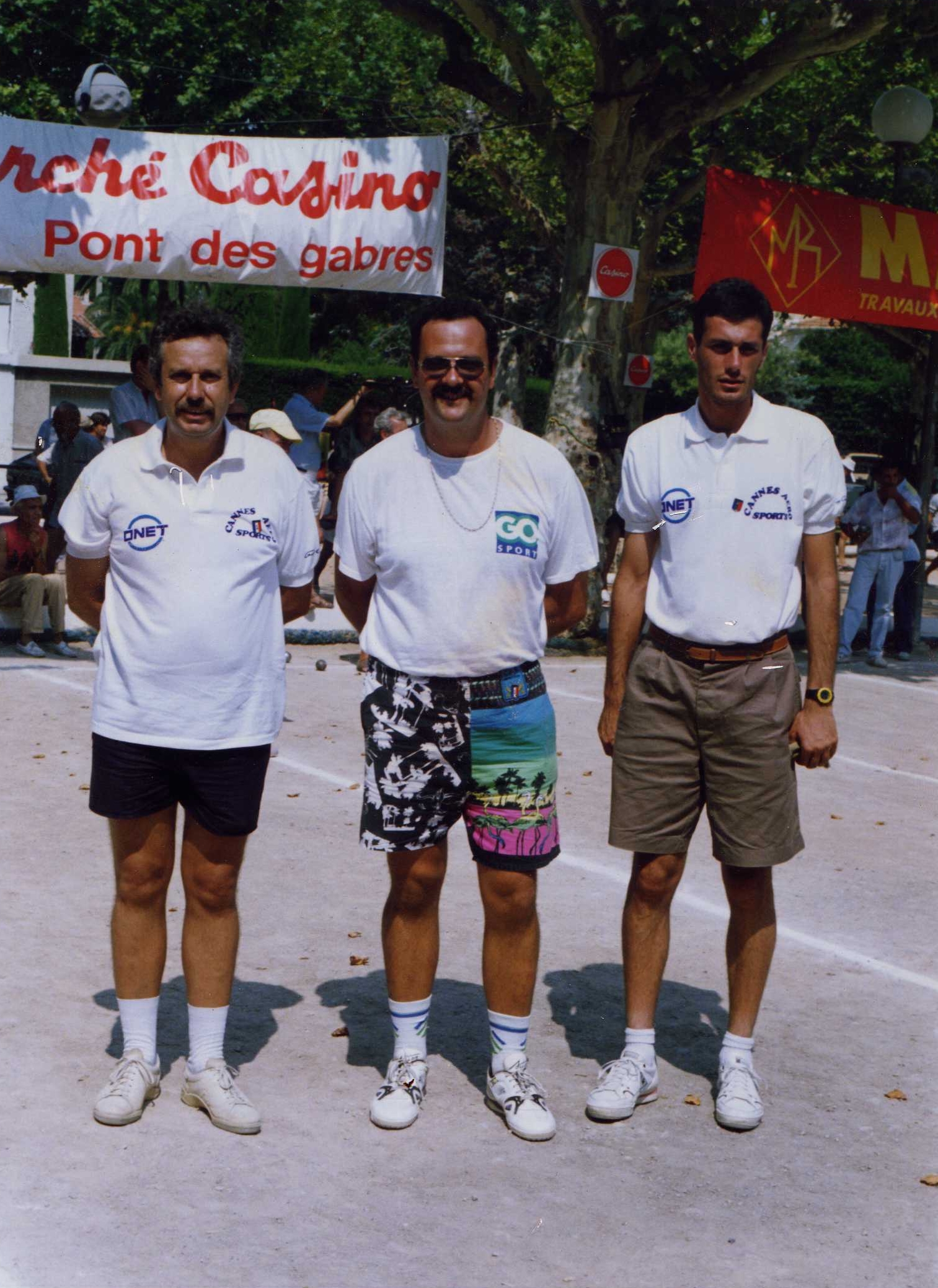 1991 à la place de l' étang à CANNES 1991 à la place de l' étang à CANNES