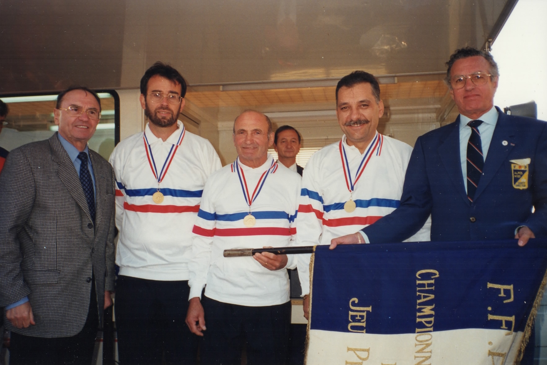 Les Champions de France triplettes au Jeu Provençal 1996 (Roland LORENZELLI-Blaise BUTTELLI-Gérard LORENZELLI)