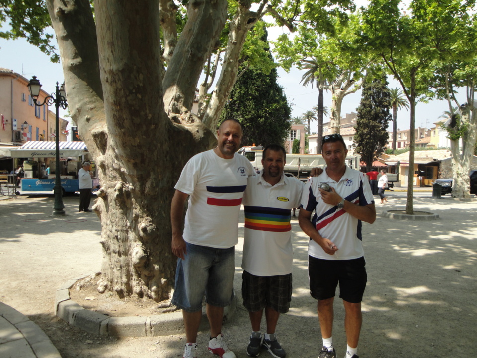   STAGES DE PETANQUE ET COURS PARTICULIERS AVEC  HENRI LACROIX SUR ST TROPEZ ET LA COTE D'AZUR POUR LES GROUPES ET PARTICULIERS.