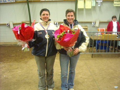 Sophie et Sylvia championne de la 1ere coupe de ligue doublette des Hauts de France 2010 à Etaples 62 Sophie et Sylvia championne de la 1ere coupe de ligue doublette des Hauts de France 2010 à Etaples 62