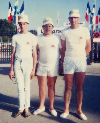 belles tenues et trés beaux bobs mdr belles tenues et trés beaux bobs mdr