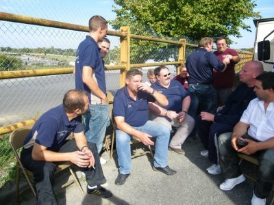 le team en pause à PARTHENAY