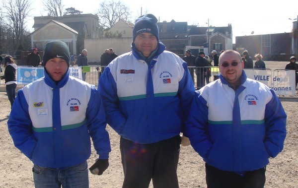 Mais non ,ils ne sont pas à une épreuve de ski lol Mais non ,ils ne sont pas à une épreuve de ski lol