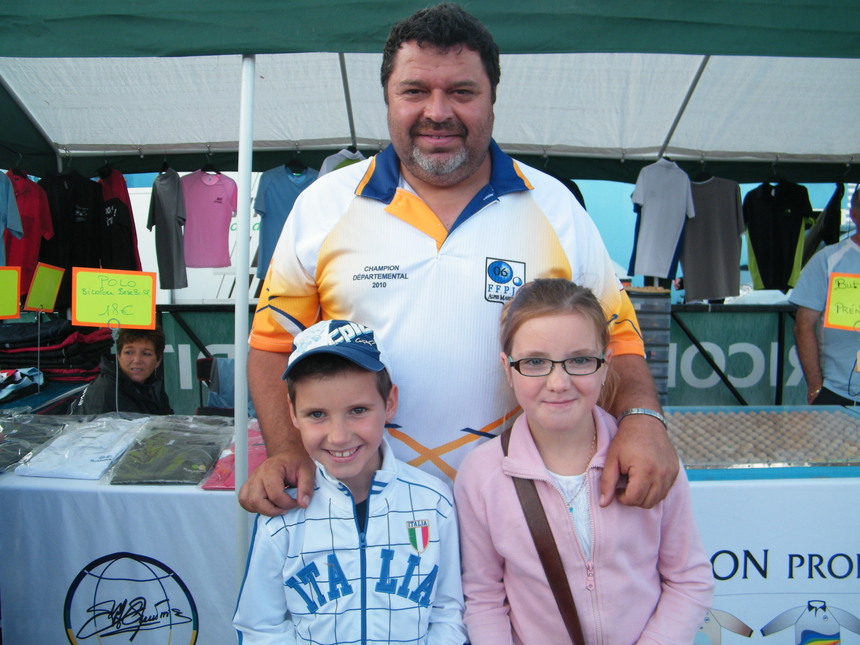 Philippe Théo Emilie Philippe Théo Emilie