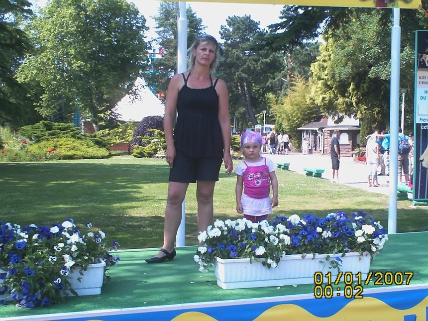 ses 2 princesses , sans commantaire