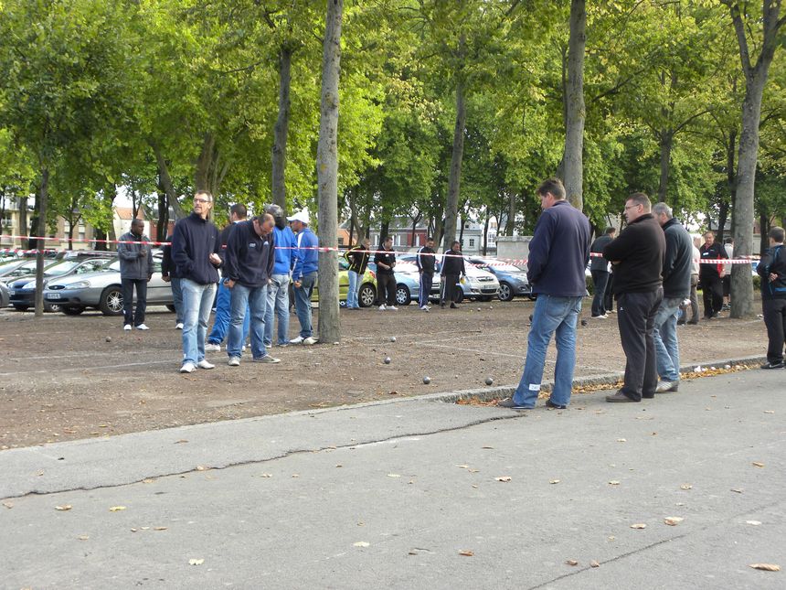 certains jouent pendant que HEINNNNNNNNNNNNNNNNNN certains jouent pendant que HEINNNNNNNNNNNNNNNNNN