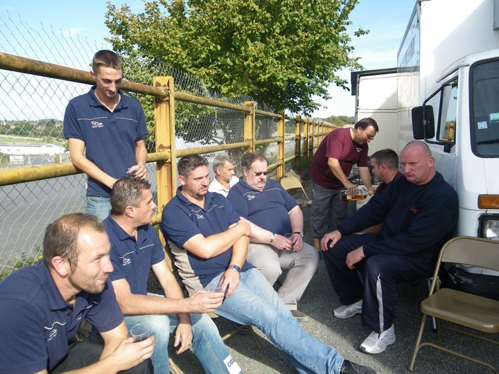 réunion des joueurs du team lol réunion des joueurs du team lol