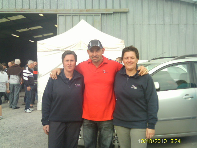 Bruno avec Sylvia et Sophie Bruno avec Sylvia et Sophie