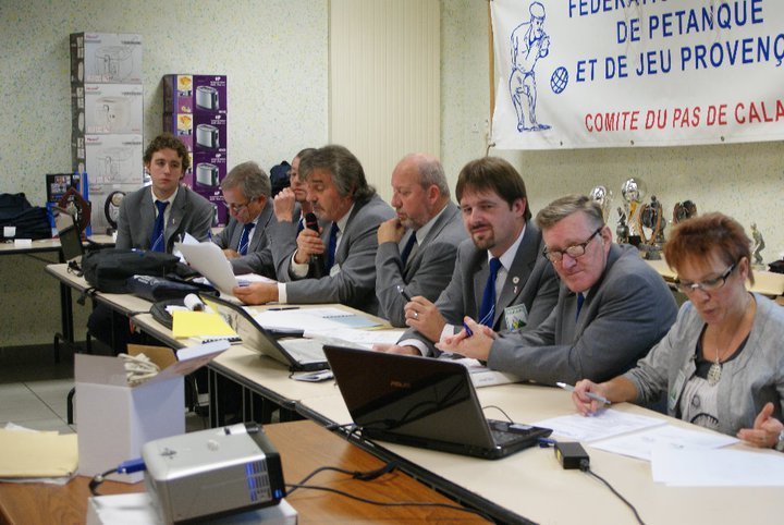 les membres du comité