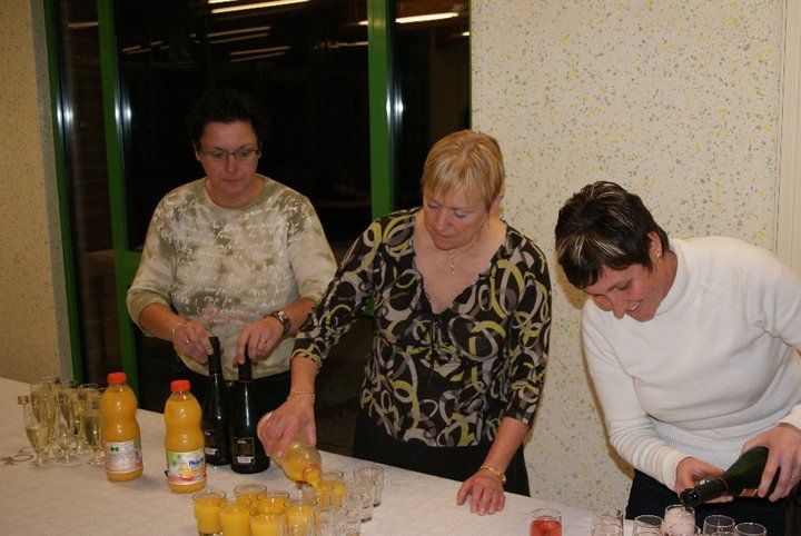 les filles au service