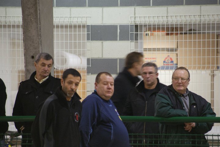 pilou surveillé par papa Decroix lol pilou surveillé par papa Decroix lol