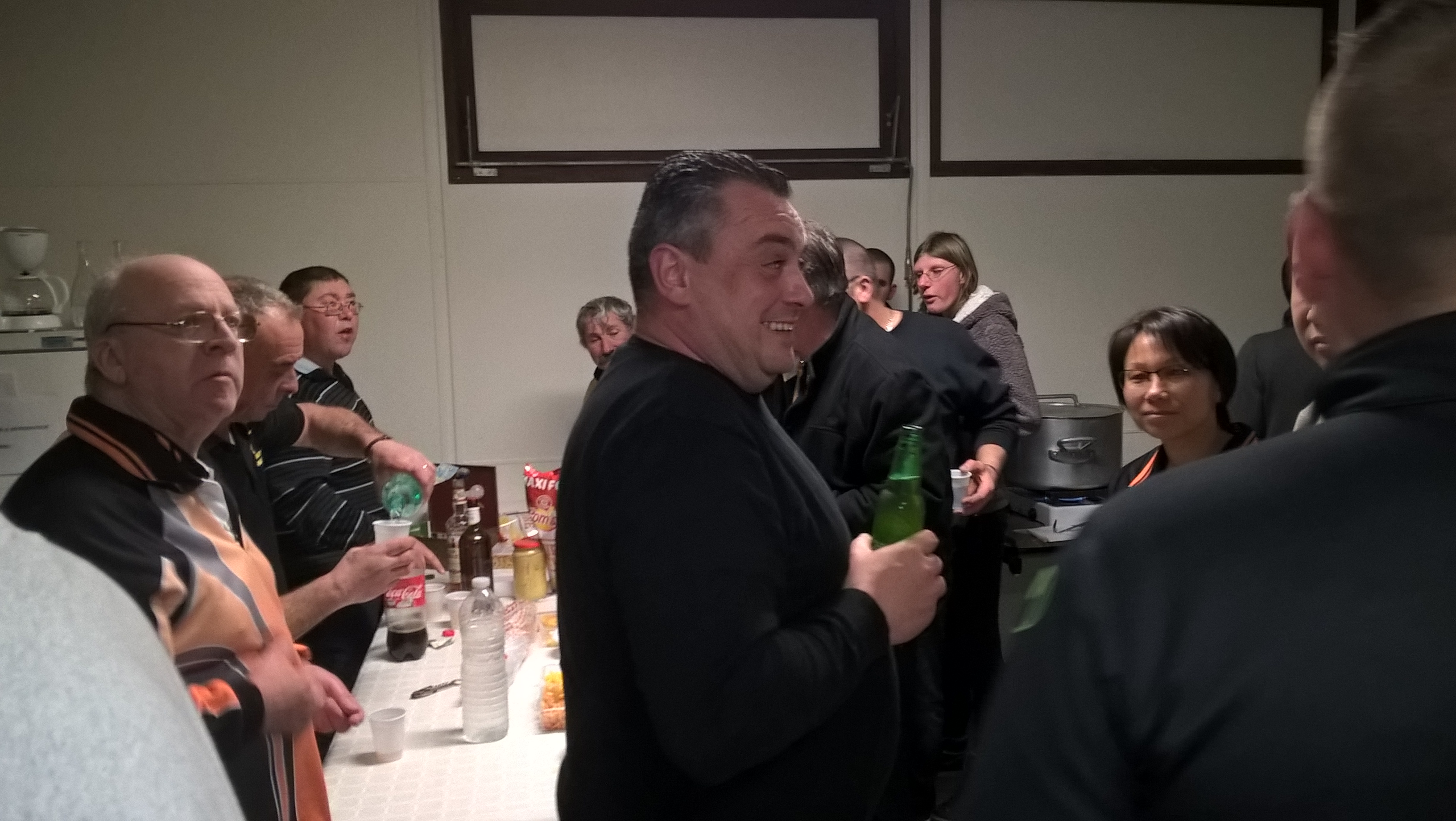 Tous réunis pour l'apéro et le diner !! Tous réunis pour l'apéro et le diner !!