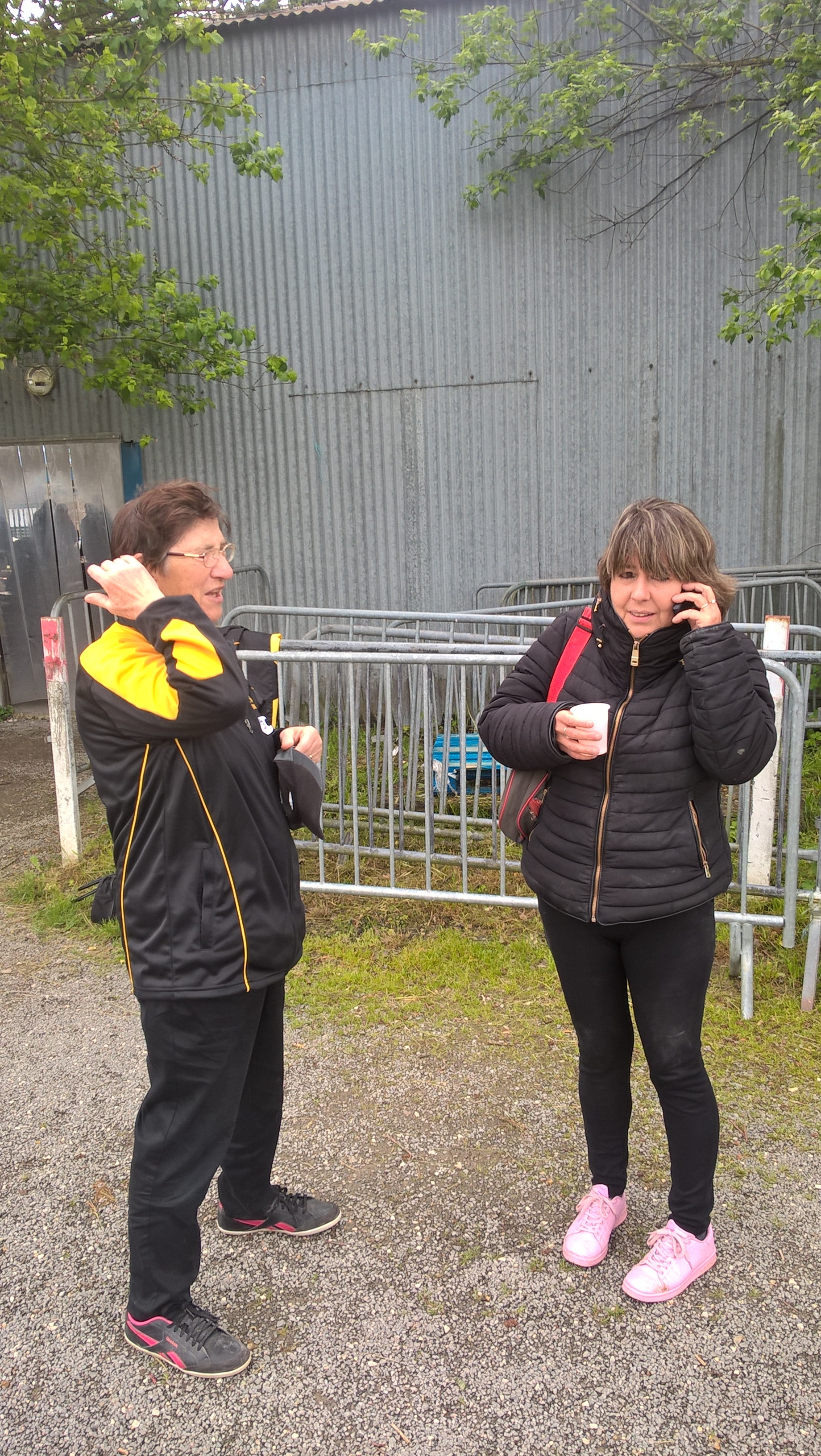 Petite pause pour Monique et Corinne !!
