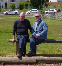 Michel et Alain deux des plus anciens licenciés FFPJP