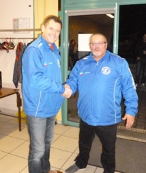 Chevron Oronite "Père Noël" du Pétanque Club de Turretot Chevron Oronite "Père Noël" du Pétanque Club de Turretot