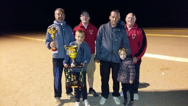 Evan HUCLIN plus jeune vainqueur du challenge Henri Gallard, avec ses coéquipiers Ludovic HUCLIN et Sébastien JOALLAND Evan HUCLIN plus jeune vainqueur du challenge Henri Gallard, avec ses coéquipiers Ludovic HUCLIN et Sébastien JOALLAND