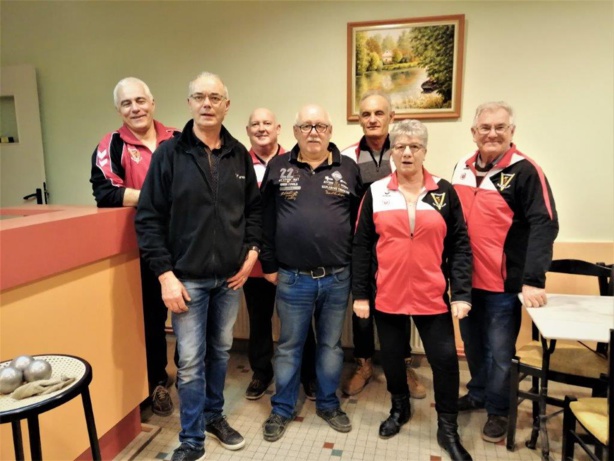 Vainqueurs et finalistes avec les organisateurs Vainqueurs et finalistes avec les organisateurs